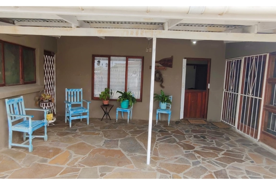 To Let 4 Bedroom Property for Rent in Pacaltsdorp Western Cape